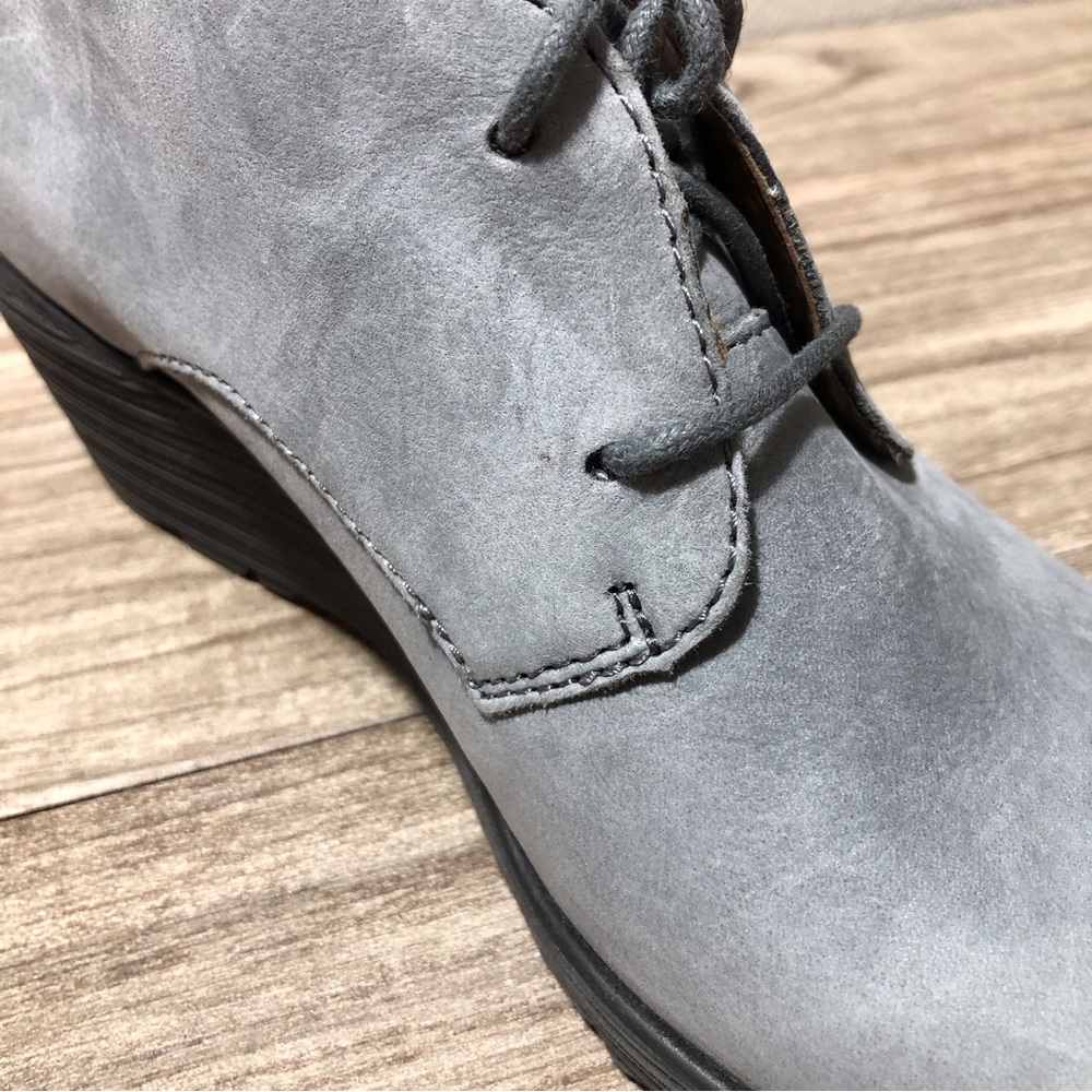 Dansko Cadee Nubuck Wedge Bootie sz 7 - Picture 14 of 15